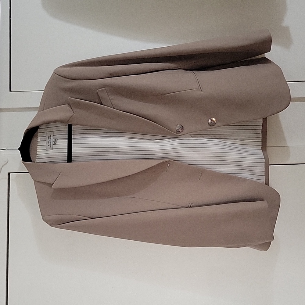 Tahari lined blazer